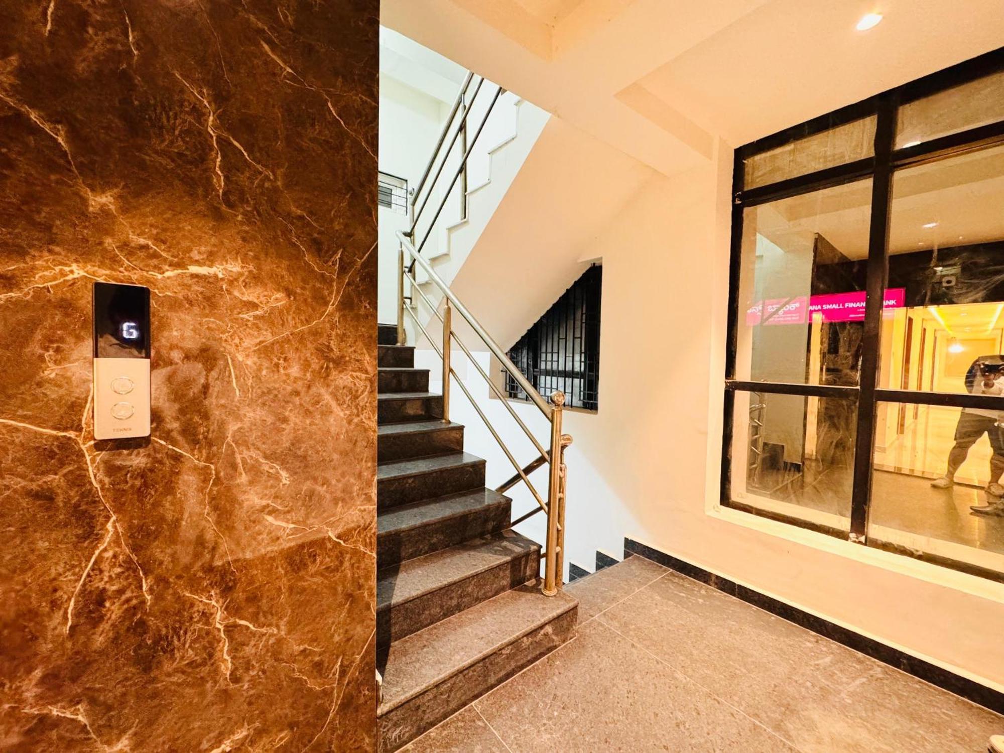 Hotel Star Avenue - Indiranagar 班加罗尔 外观 照片