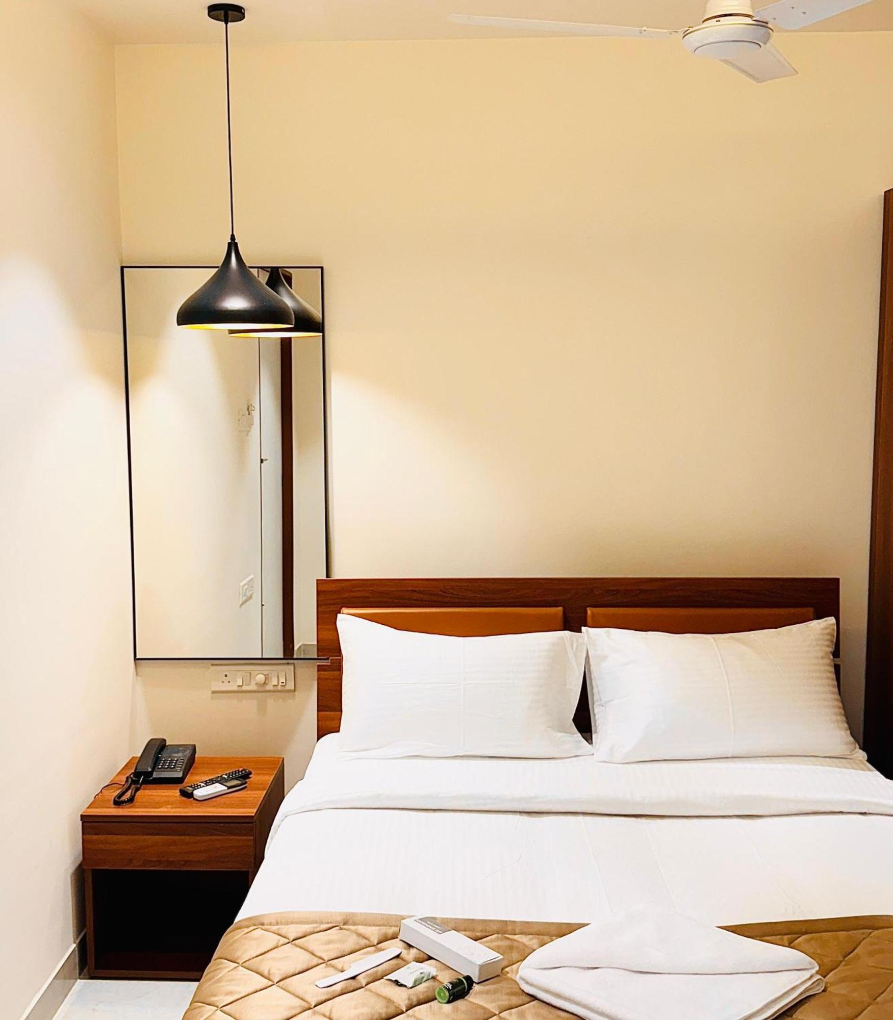 Hotel Star Avenue - Indiranagar 班加罗尔 外观 照片